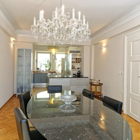 Neoclassical Luxury Apartman Ljubljana