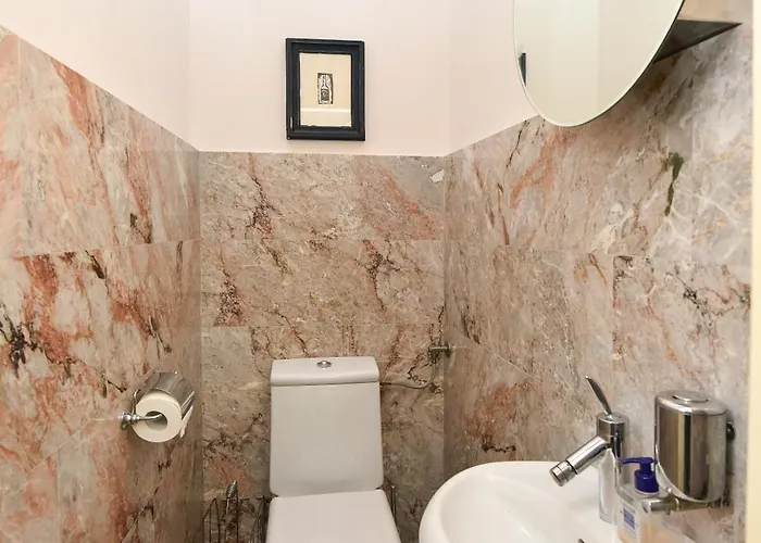 Neoclassical Luxury * Lublaň