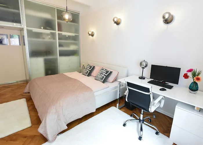 Neoclassical Luxury Апартаменты *