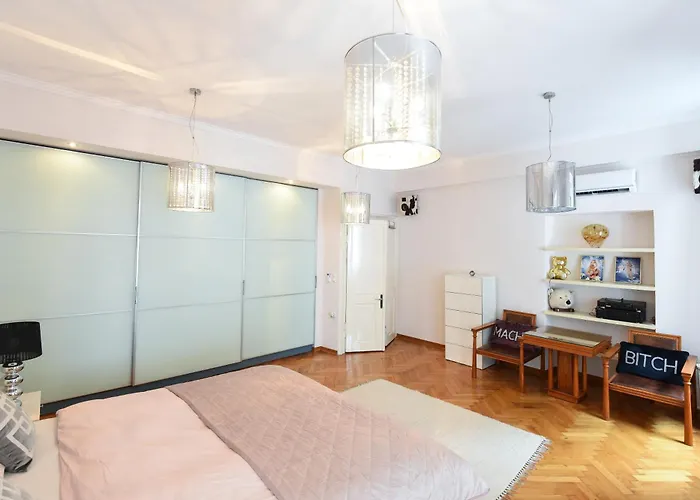 Apartmán Neoclassical Luxury *