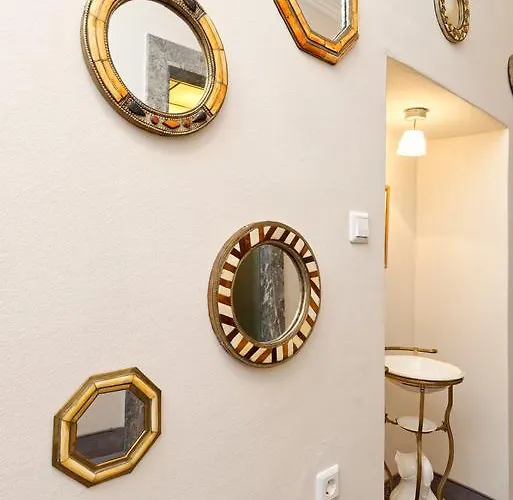 Neoclassical Luxury Lublaň