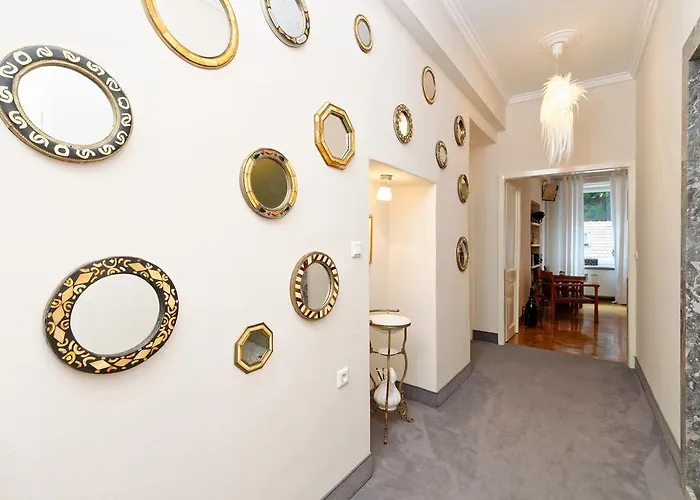 Apartmán Neoclassical Luxury Lublaň