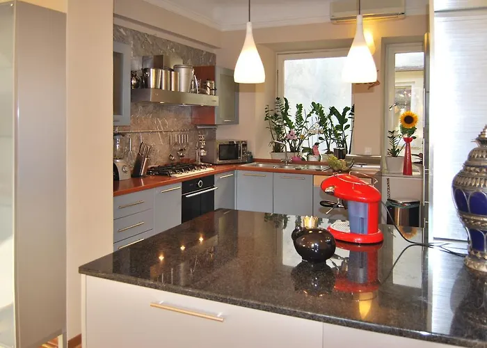 Neoclassical Luxury Apartmán