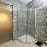 Neoclassical Luxury 公寓 *