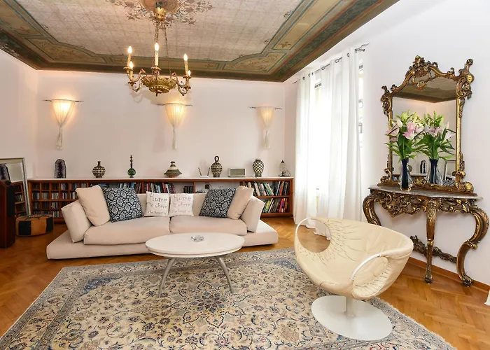 Lägenhet Neoclassical Luxury *